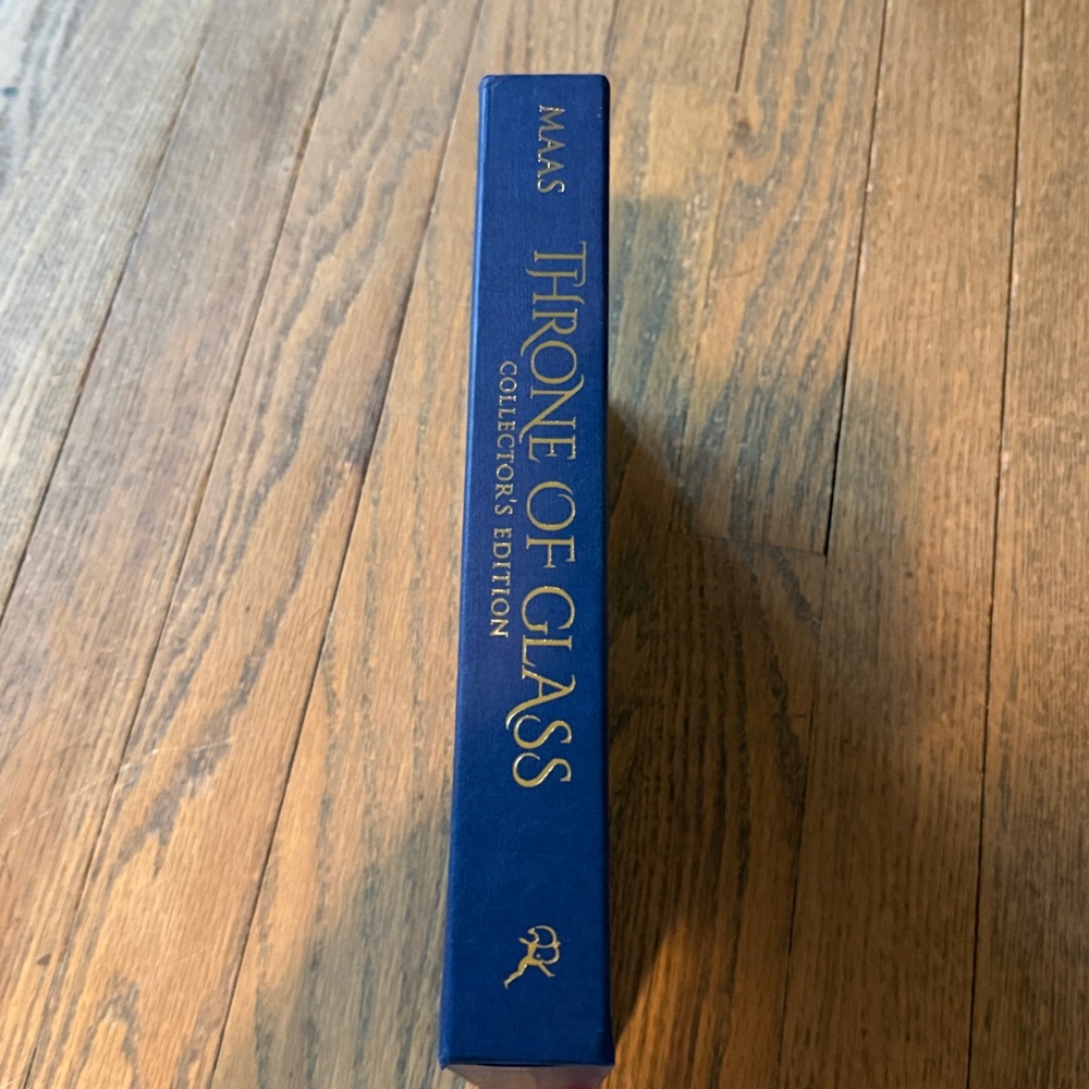 Throne of Glass Collectors Edition Hardcover Book - Picture 3 of 8